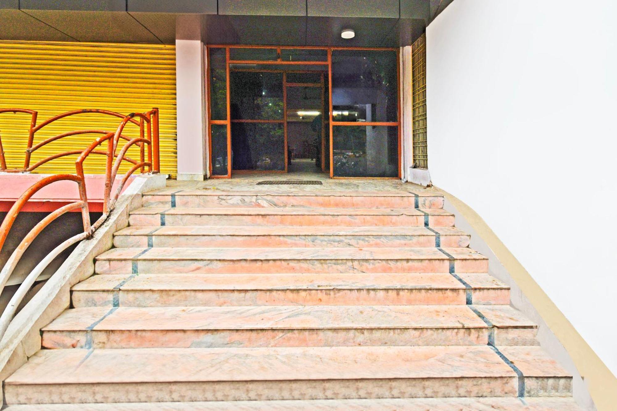 Super Collection O Sanath Nagar Near Railway Station Hotel Hyderabad Bagian luar foto
